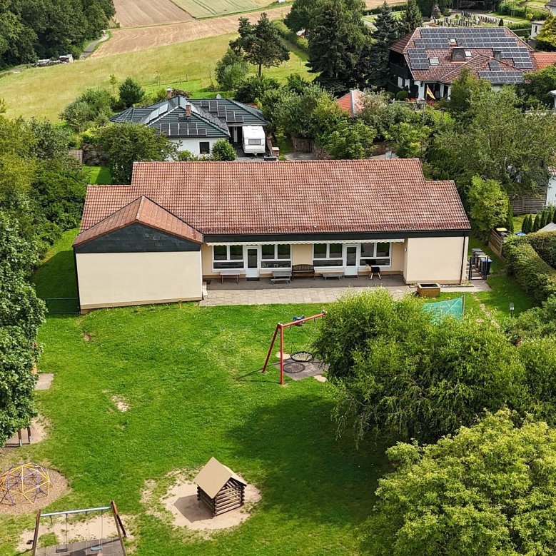 Blick auf die Kita Zwergenland in Kleinlüder